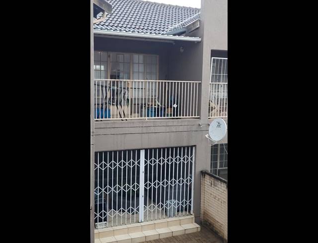 2 BEDROOM APARTMENT FOR SALE IN WATERVAL EAST